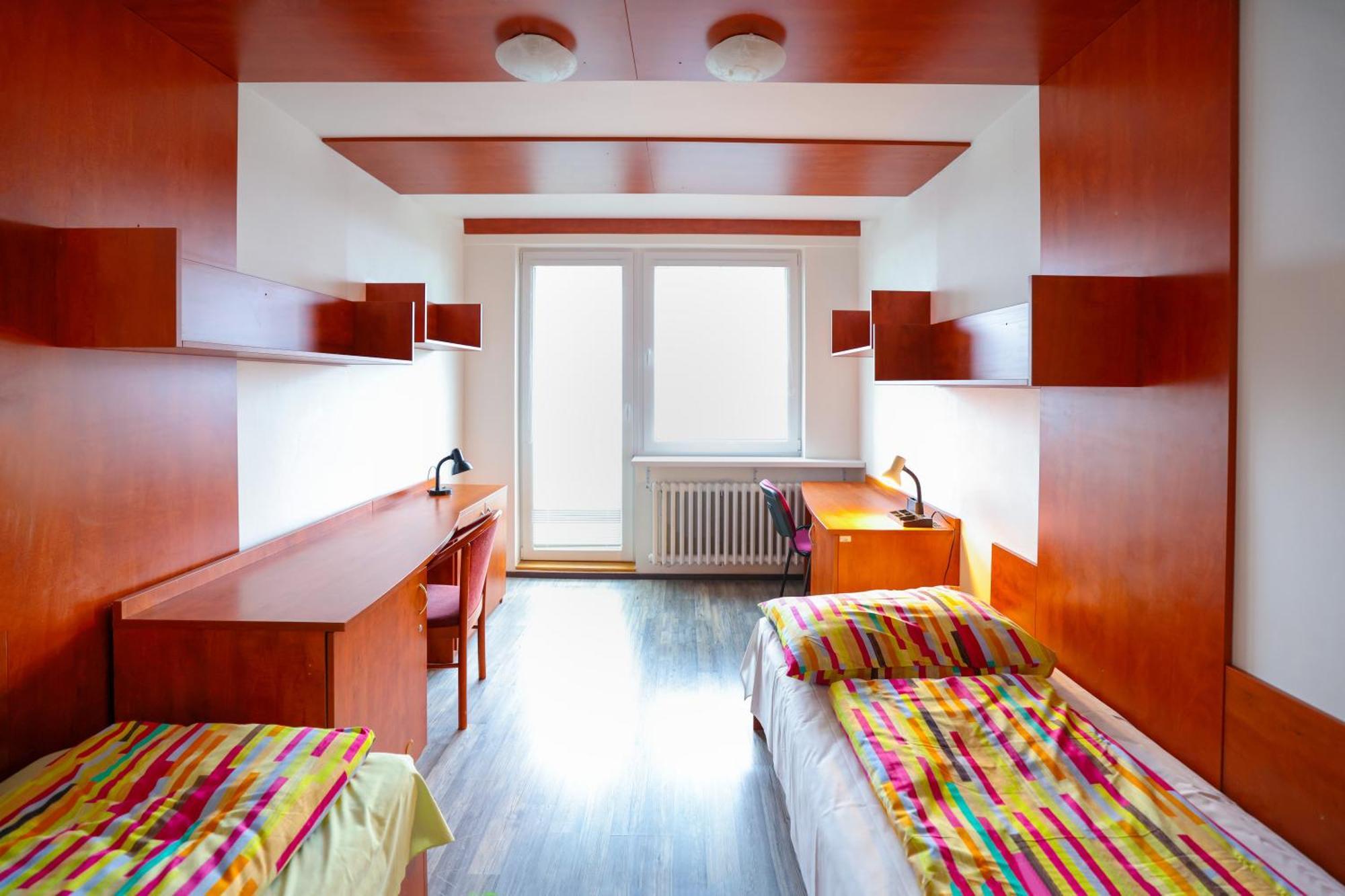Eislerova Kolej Jarov Hostel Прага Екстериор снимка