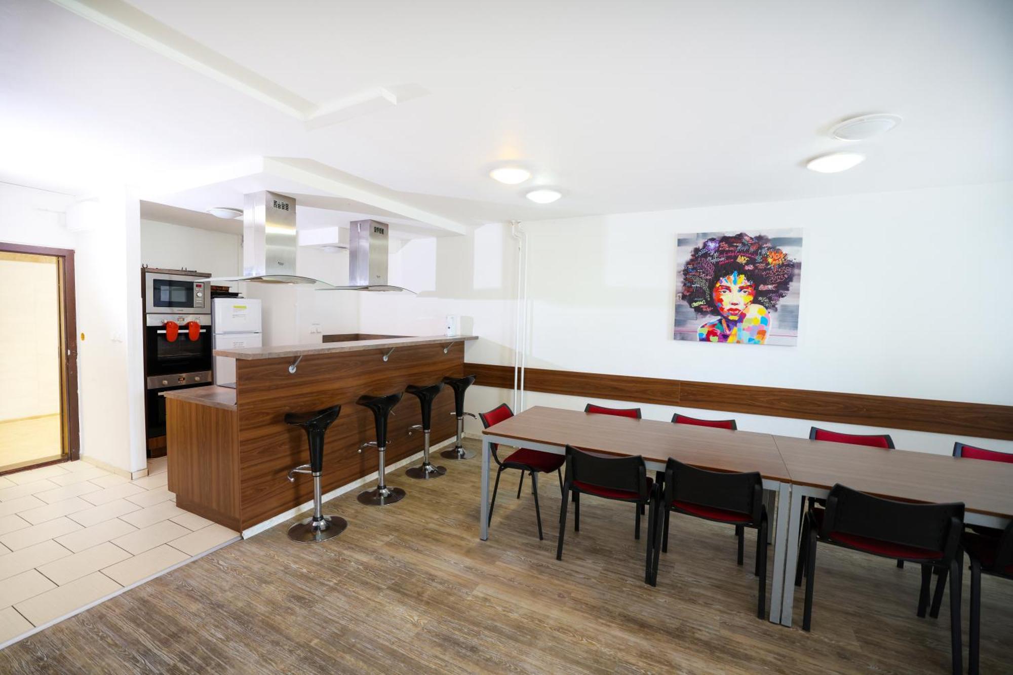 Eislerova Kolej Jarov Hostel Прага Екстериор снимка