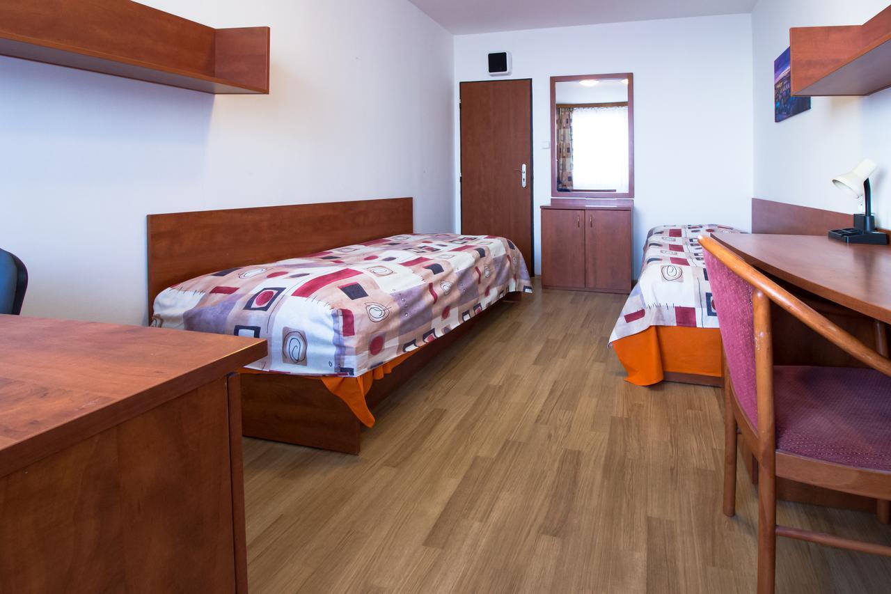 Eislerova Kolej Jarov Hostel Прага Екстериор снимка