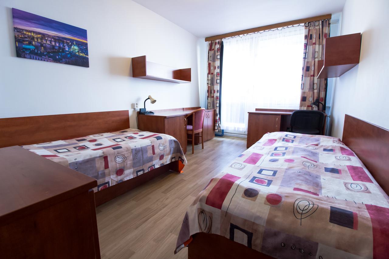 Eislerova Kolej Jarov Hostel Прага Екстериор снимка